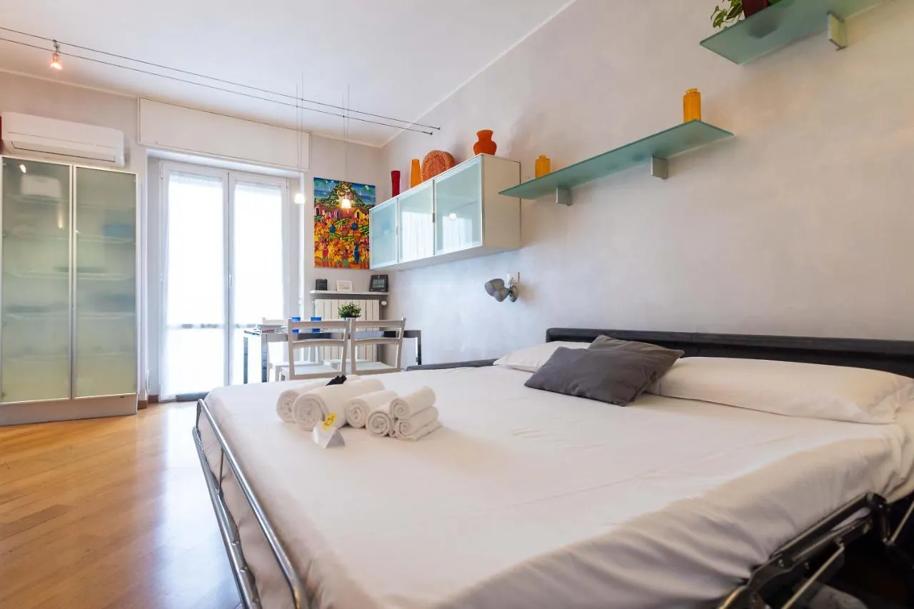 Apartment Rembrandt 27 Milan Italy