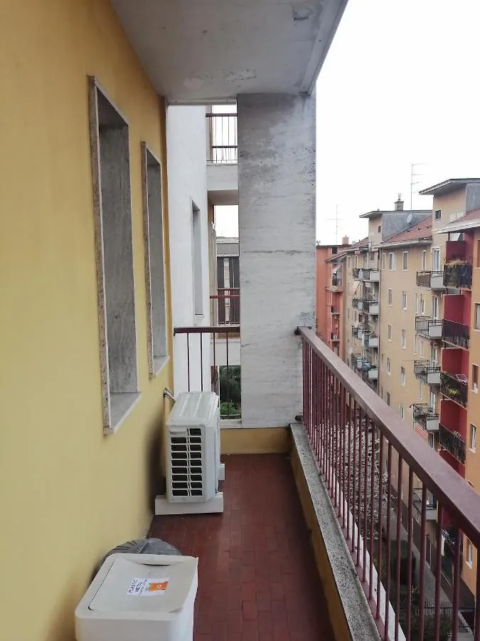 Apartment Rembrandt 27 Milan 0*,  Italy